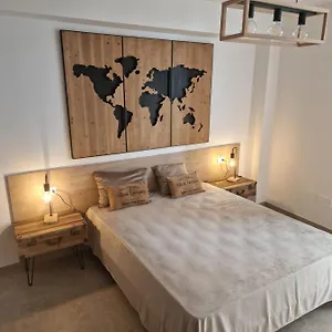 Bed & Breakfast The Waves, Terrasini